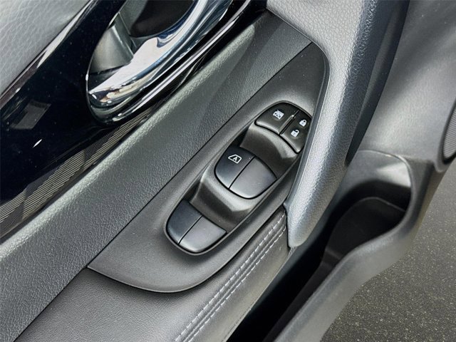 Certified 2022 Nissan Rogue Sport SL FWD image 20