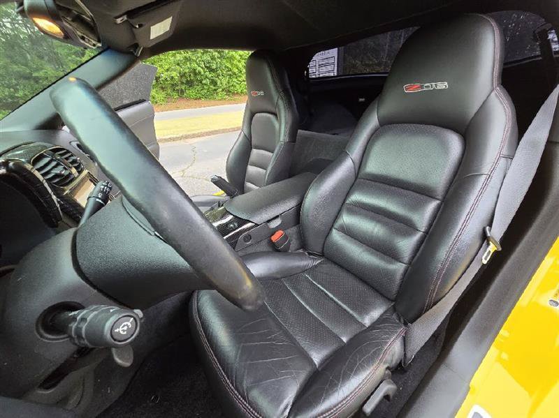 Used 2006 Chevrolet Corvette Z06 w/ Preferred Equipment Group RWD image 30