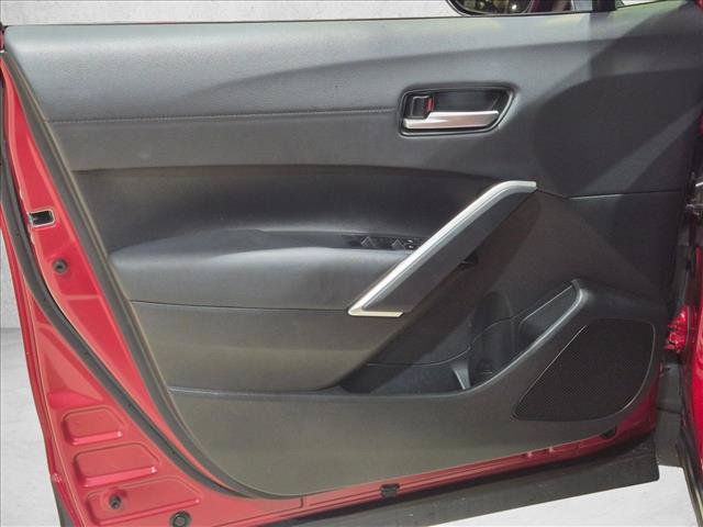 Used 2023 Toyota Corolla Cross XLE w/ Convenience Package FWD image 11