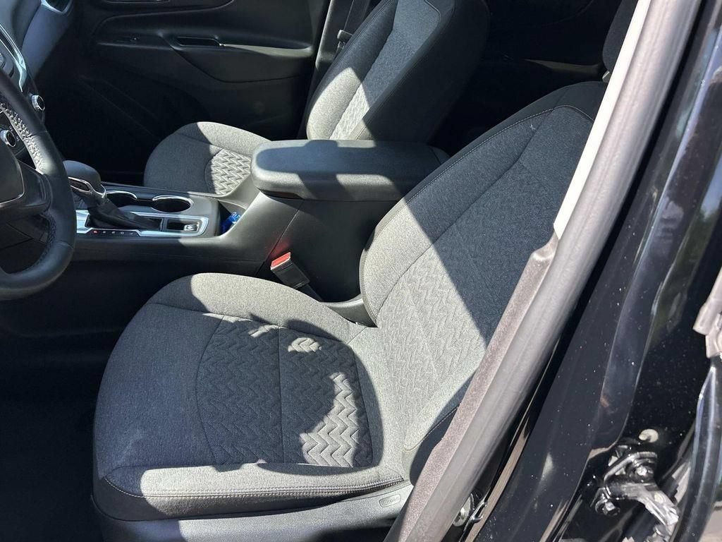 Used 2024 Chevrolet Equinox LT FWD image 16