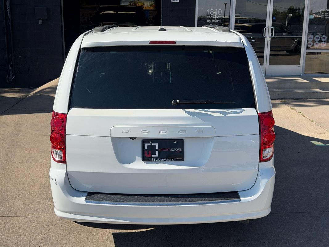 Used 2016 Dodge Grand Caravan SXT w/ UConnect Hands-Free Group FWD image 13