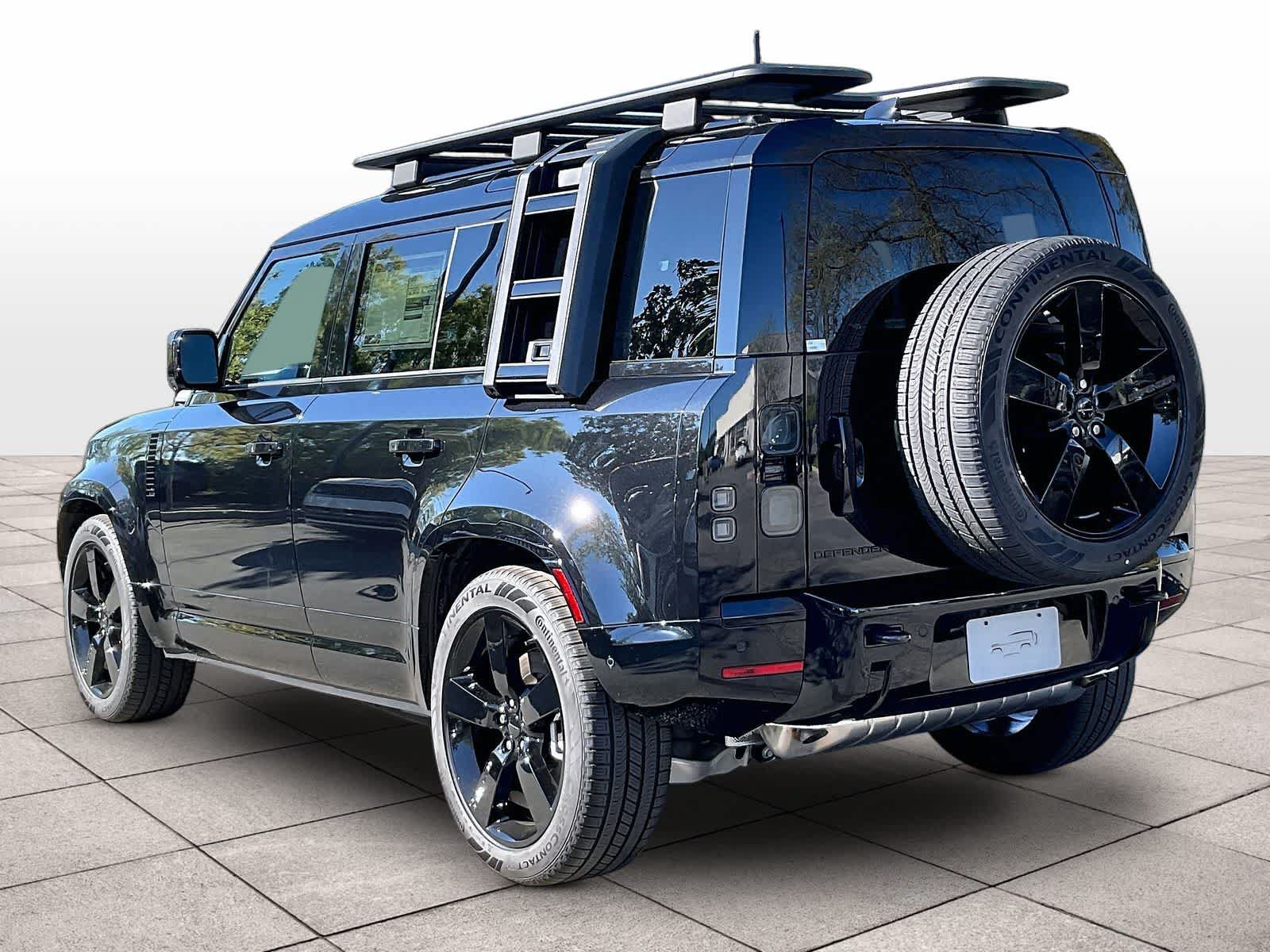 New 2026 Land Rover Defender 110 X-Dynamic SE AWD/4WD image 3