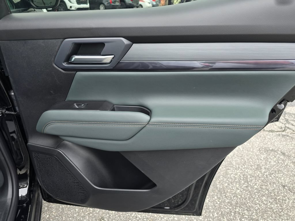 New 2026 GMC Terrain AT4 w/ Technology Package II AWD/4WD image 38