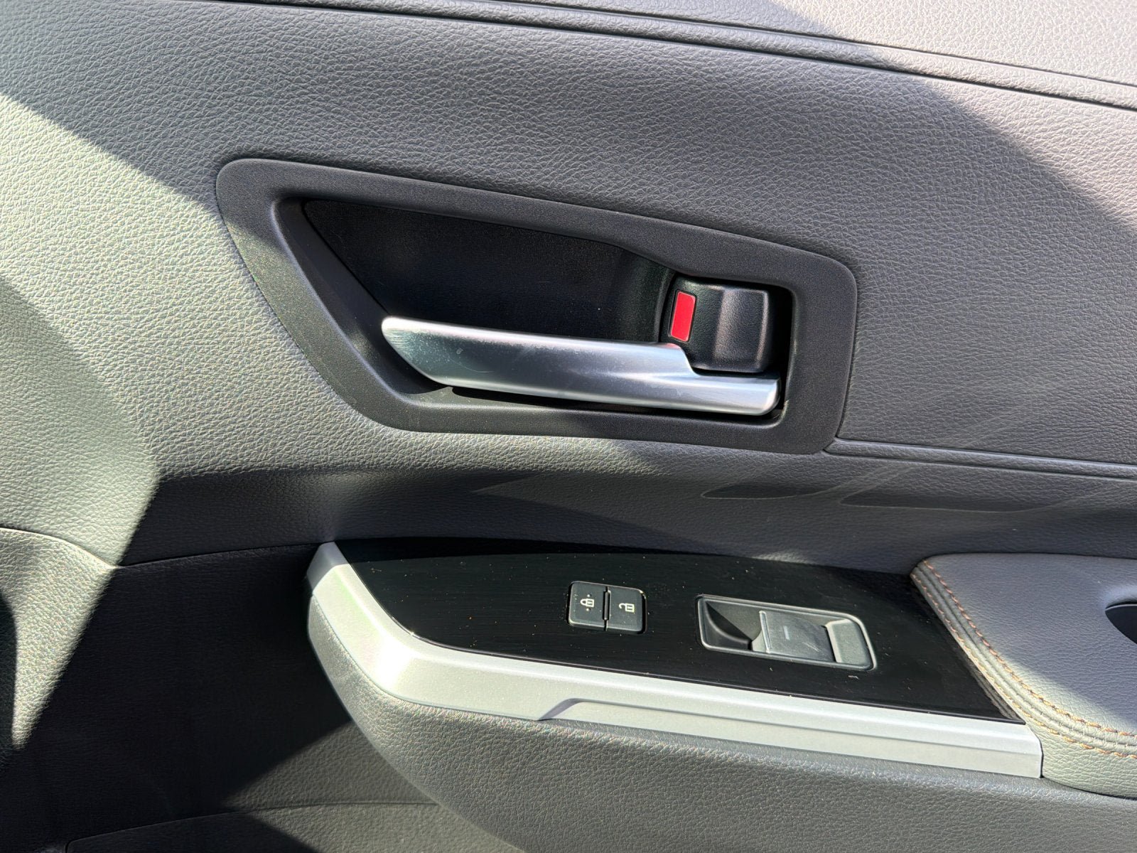 New 2026 Toyota Sienna Platinum AWD/4WD image 16