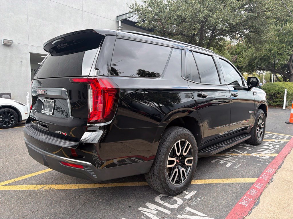 Used 2024 GMC Yukon AT4 w/ Technology Package AWD/4WD image 7