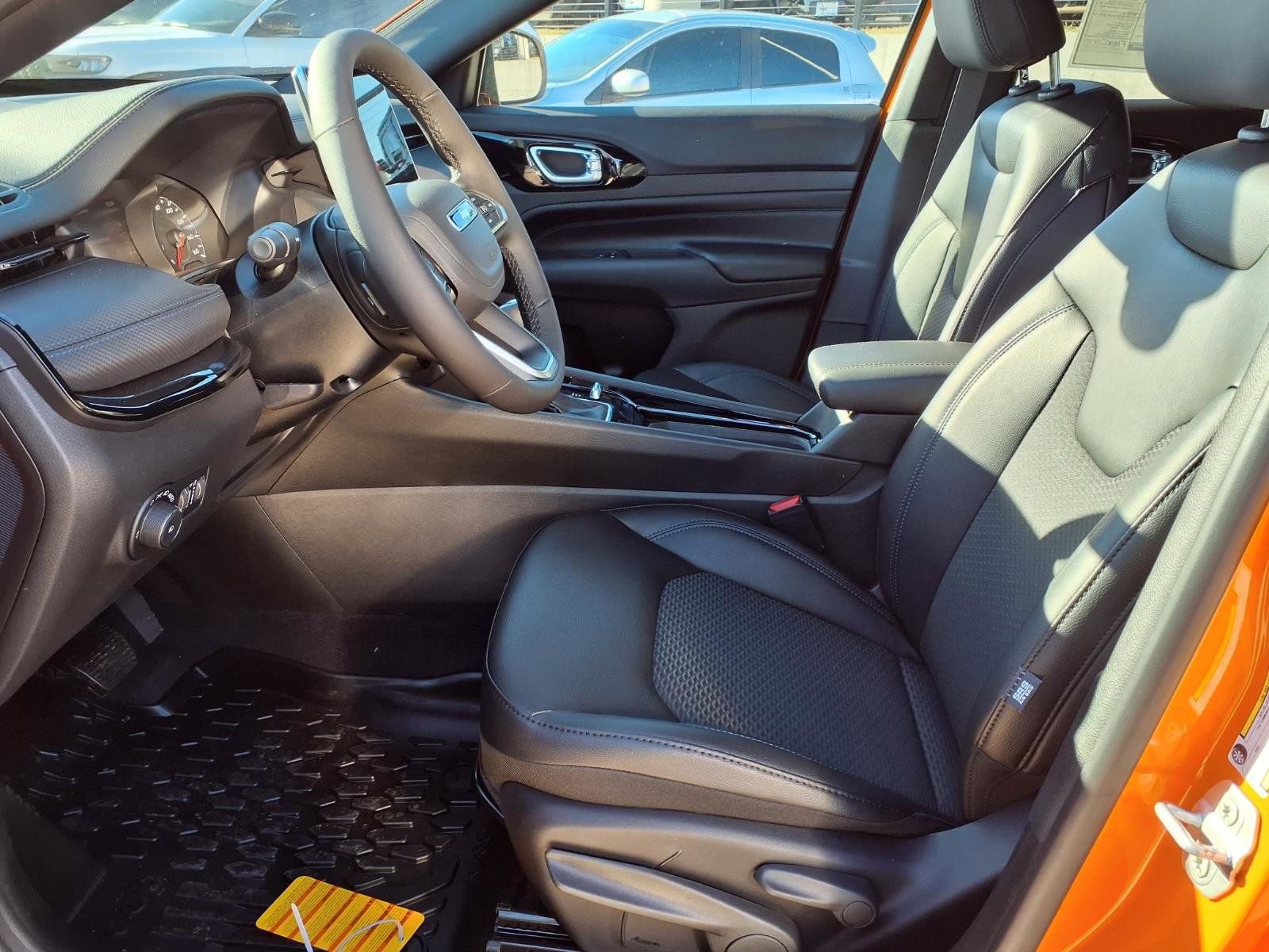 New 2026 Jeep Compass Latitude AWD/4WD image 14