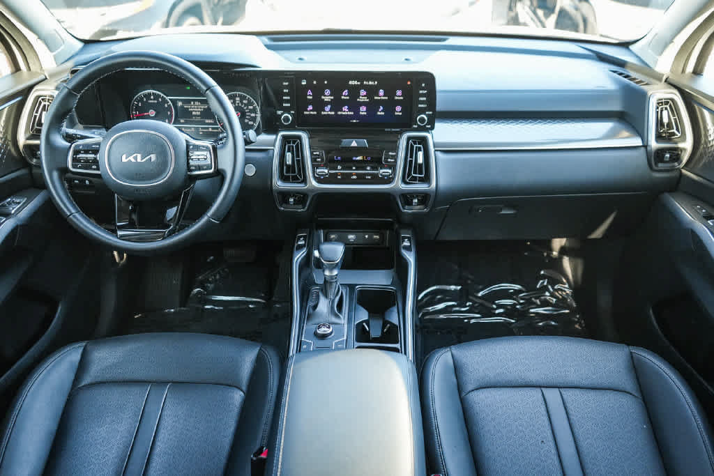 Certified 2023 Kia Sorento S w/ Panoramic Sunroof Package FWD image 12
