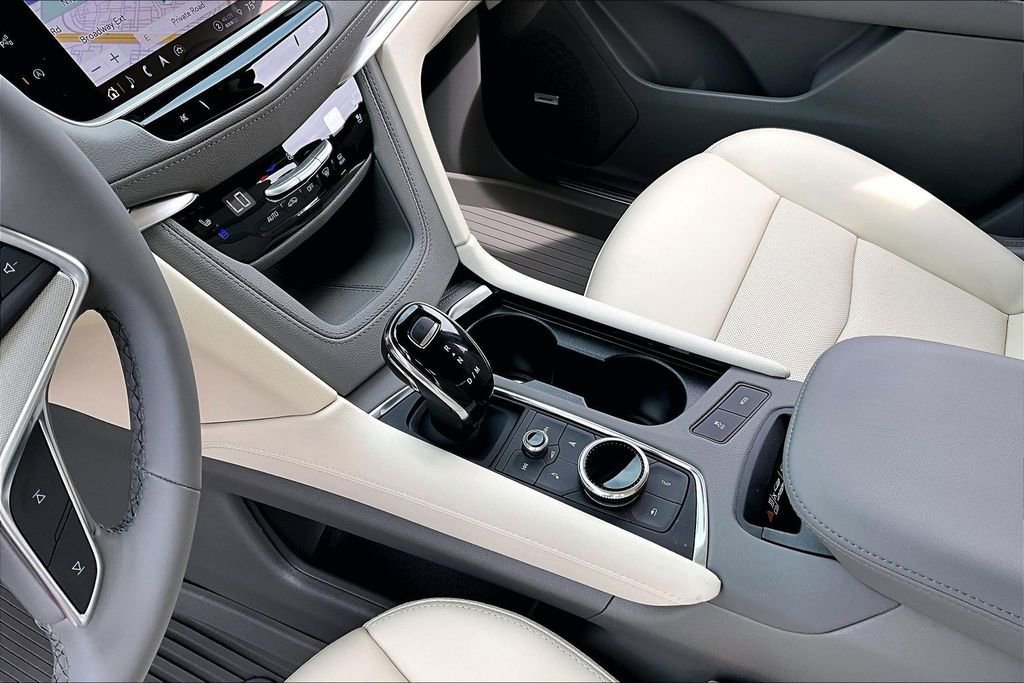 New 2026 Cadillac XT5 Premium Luxury w/ Driver Assist Package AWD/4WD image 8