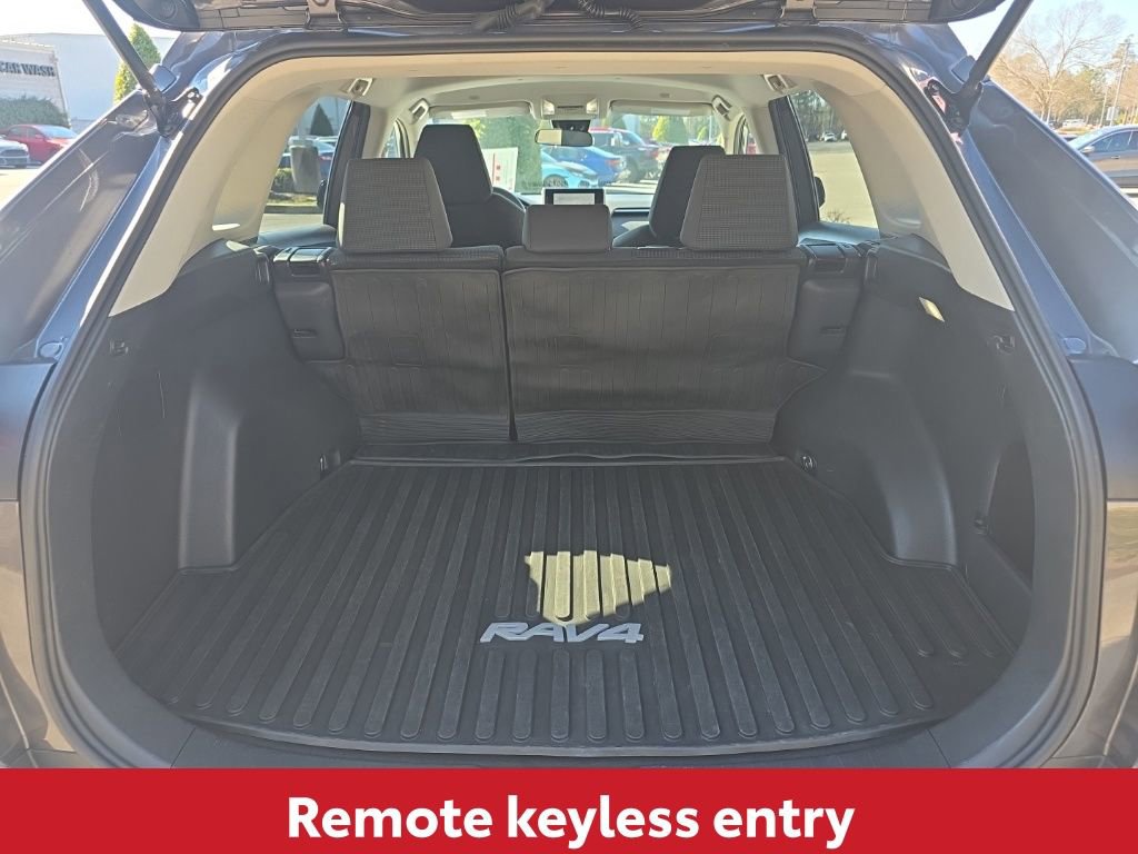 Used 2025 Toyota RAV4 LE image 12