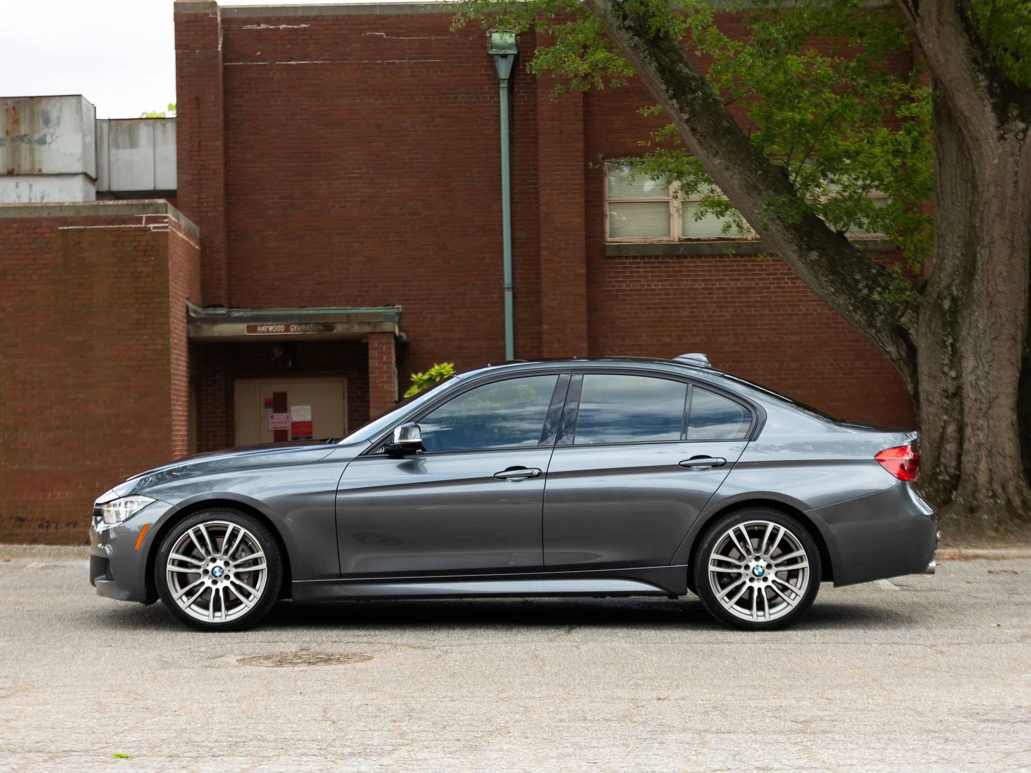 Used 2016 BMW 340i xDrive Sedan AWD/4WD image 12