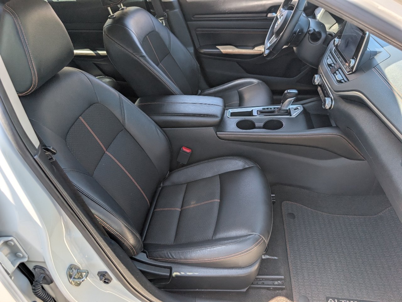 Used 2022 Nissan Altima 2.5 SR FWD image 8