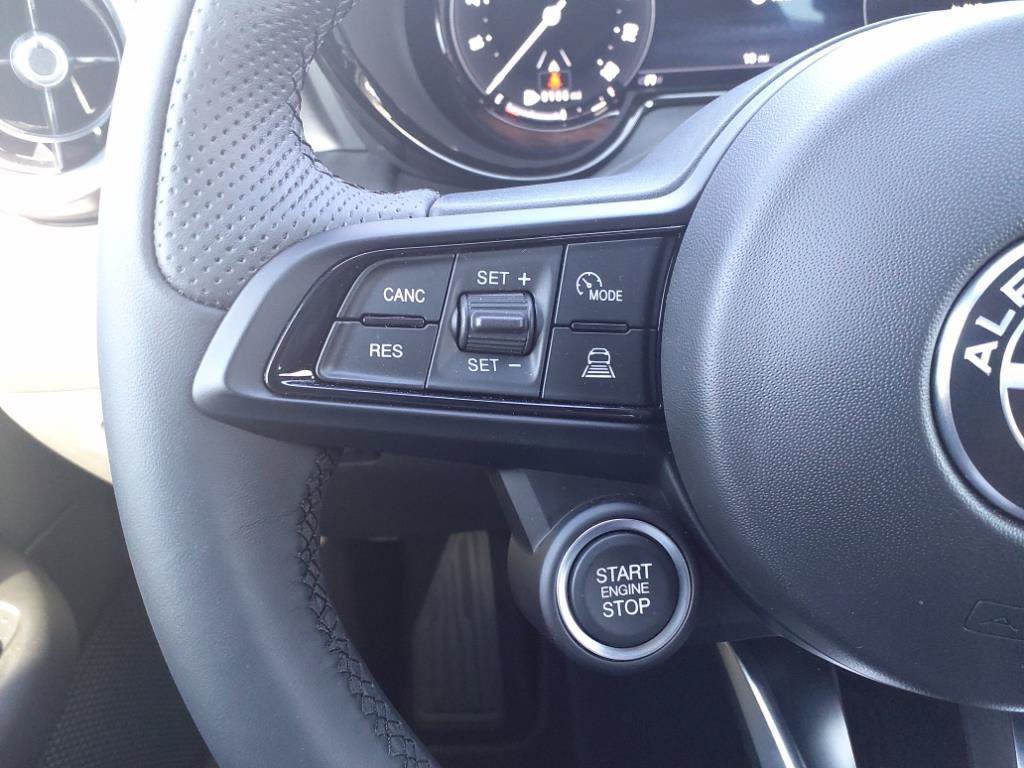 New 2025 Alfa Romeo Tonale AWD/4WD image 13
