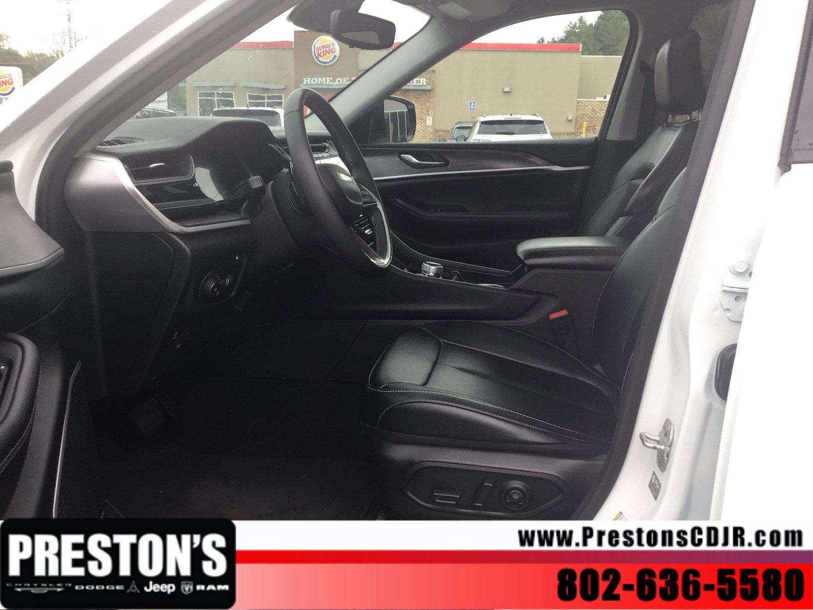 Used 2024 Jeep Grand Cherokee Limited 4xe AWD/4WD image 10