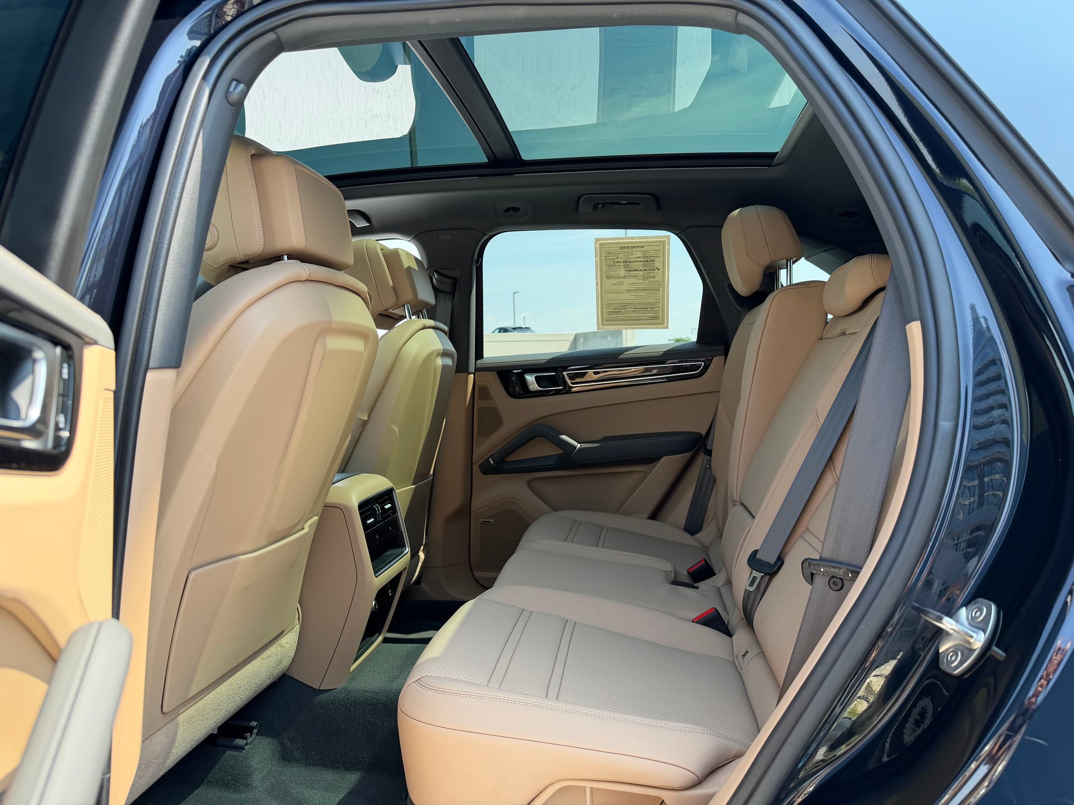 Certified 2023 Porsche Cayenne Platinum Edition AWD/4WD image 21