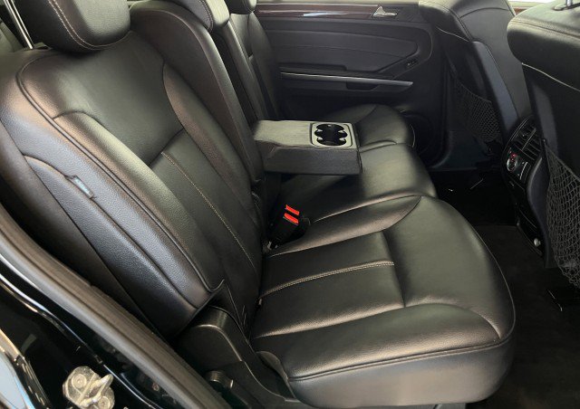 Used 2012 Mercedes-Benz GL 450 4MATIC image 35
