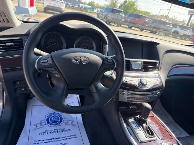 Used 2019 INFINITI Q70 Luxe image 12