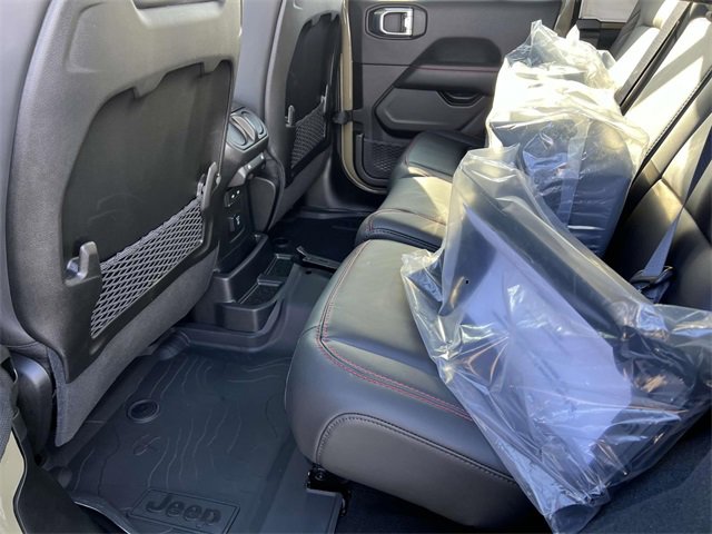 New 2025 Jeep Wrangler Unlimited Rubicon w/ XTREMEE 35" Tire Package image 24