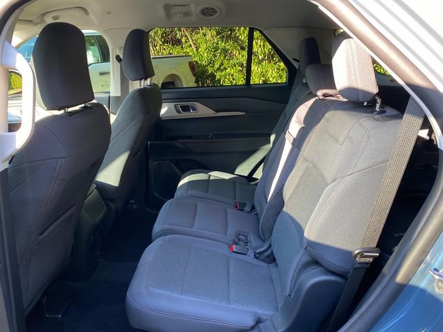 Used 2025 Ford Explorer Active RWD image 9