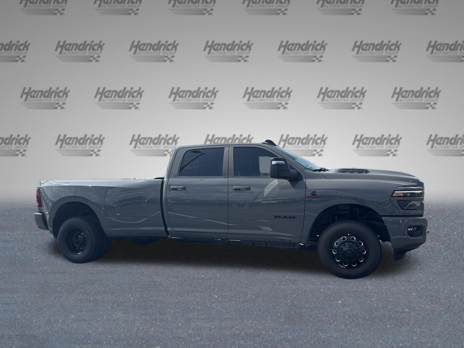 New 2026 RAM 3500 Laramie AWD/4WD image 9