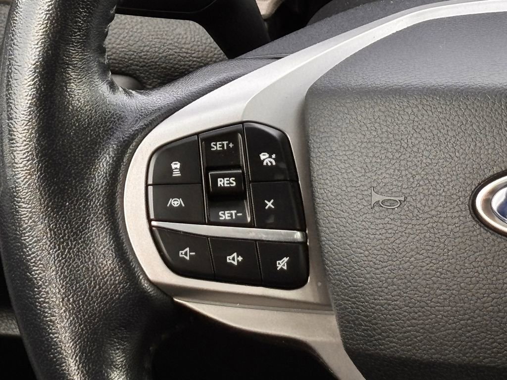 Used 2021 Ford Explorer Limited w/ Equipment Group 301A AWD/4WD image 10