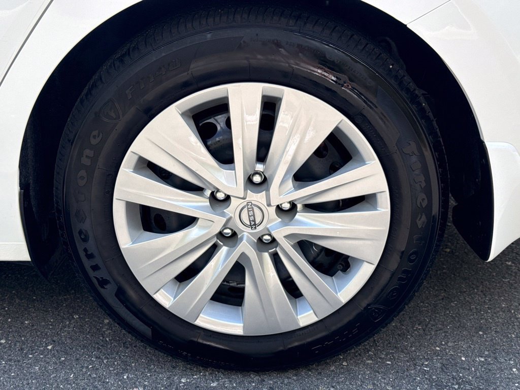 Used 2025 Nissan Sentra S FWD image 11