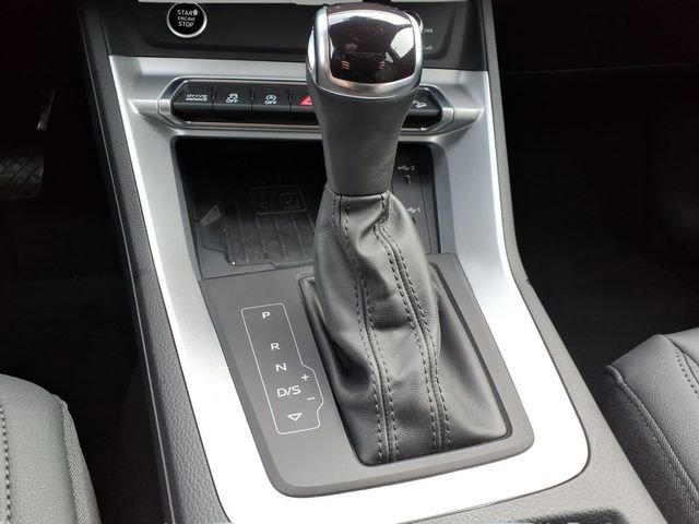 Used 2025 Audi Q3 2.0T Premium w/ Convenience Package image 17