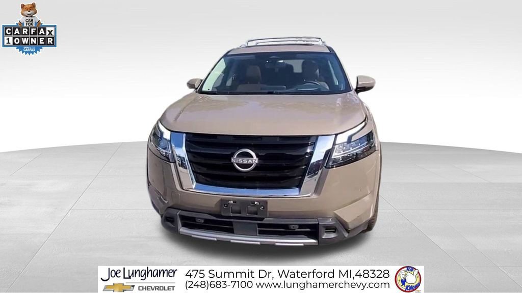 Used 2024 Nissan Pathfinder Platinum w/ Cargo Package AWD/4WD image 3
