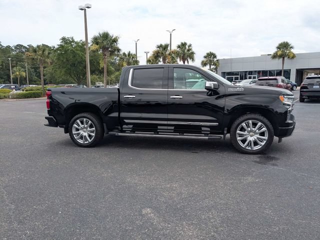 Used 2024 Chevrolet Silverado 1500 High Country w/ High Country Premium Package AWD/4WD image 2