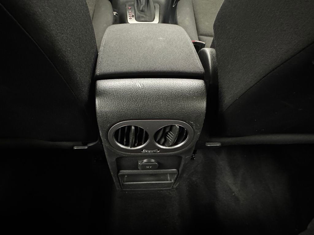 Used 2017 Volkswagen Tiguan S image 26