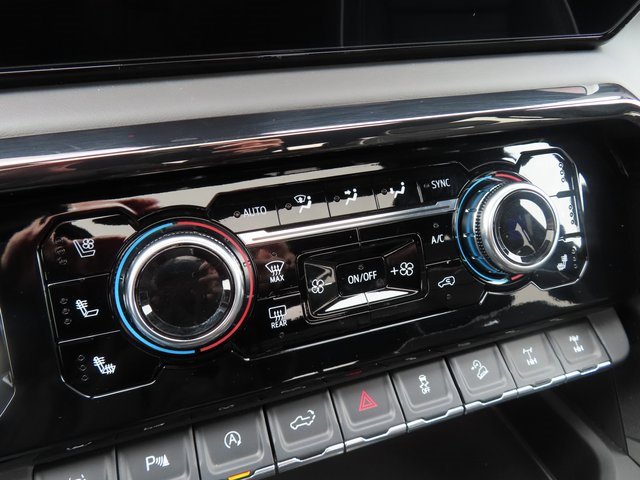 Used 2024 GMC Sierra 1500 AT4X image 30