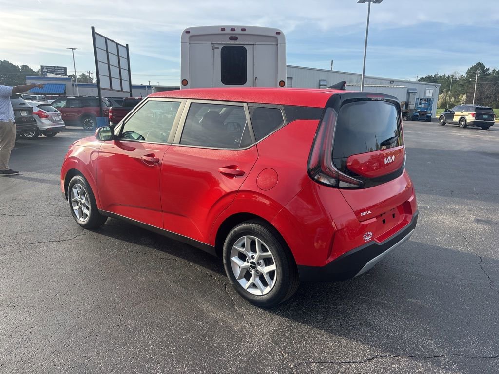 Used 2024 Kia Soul S image 6