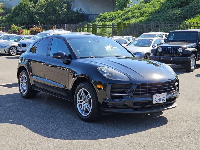 Used 2019 Porsche Macan AWD/4WD image 3