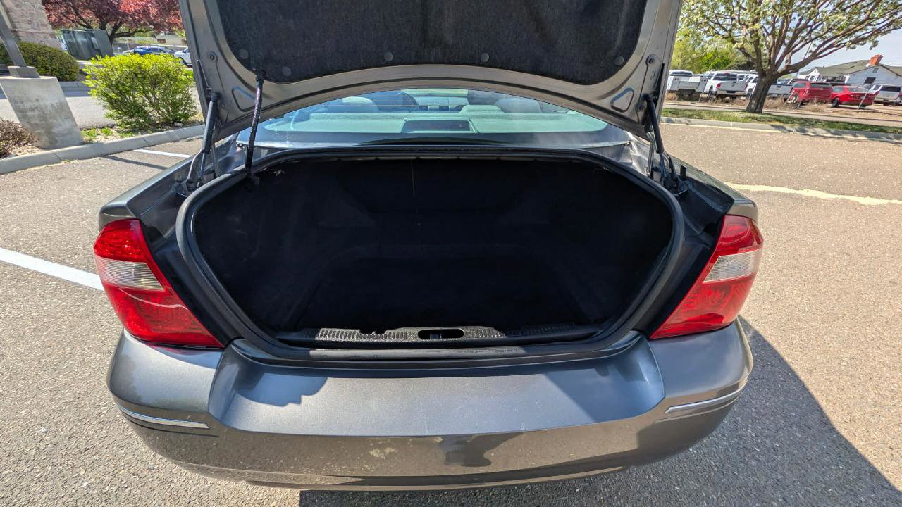 Used 2005 Ford Five Hundred SE image 19