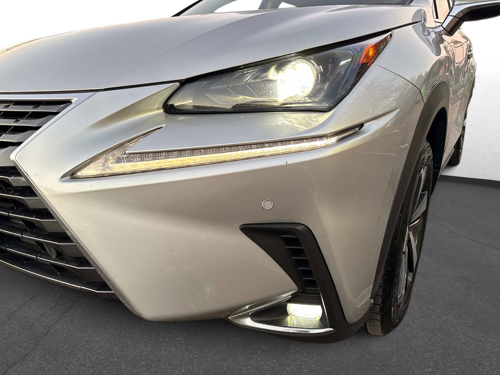 Used 2019 Lexus NX 300h image 9