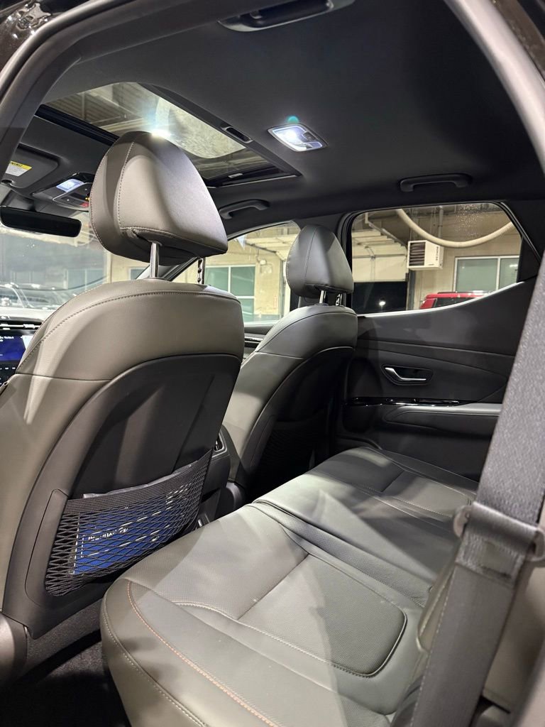 Used 2023 Hyundai Santa Cruz Limited w/ Cargo Package image 11