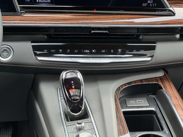 Certified 2024 Cadillac Escalade Premium Luxury AWD/4WD image 4