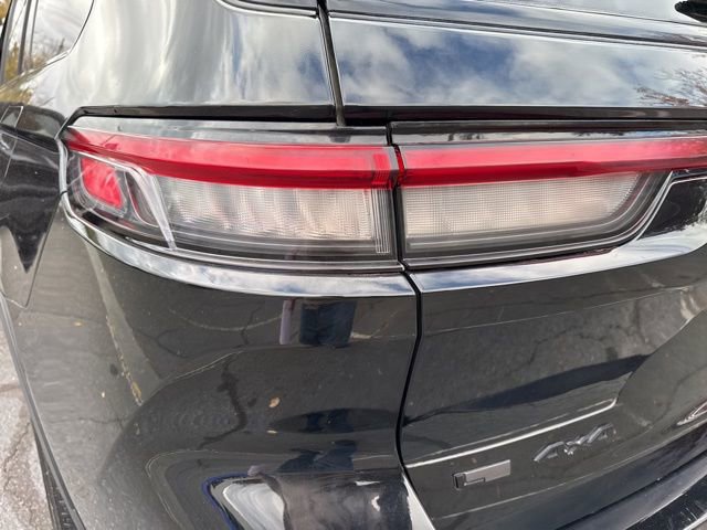 Used 2022 Jeep Grand Cherokee L Laredo image 32