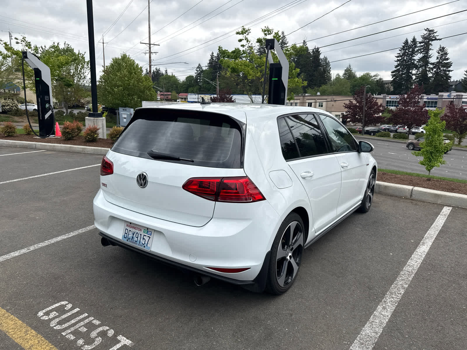 Used 2017 Volkswagen GTI Autobahn FWD image 4