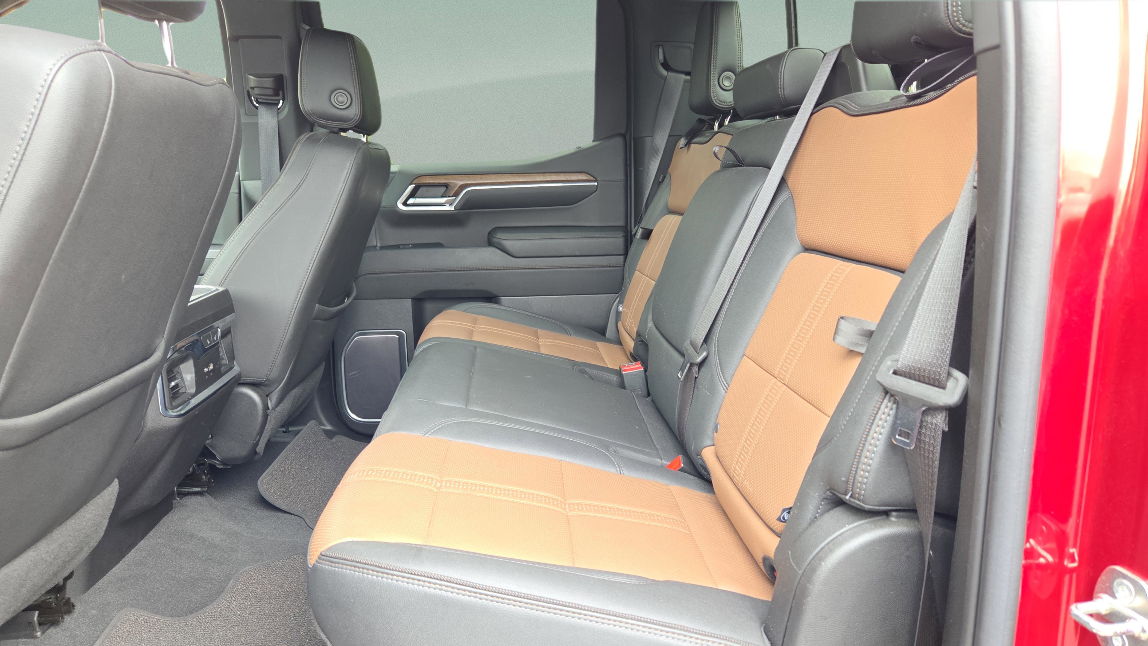 Certified 2023 Chevrolet Silverado 1500 High Country w/ Z71 Off-Road Package AWD/4WD image 10