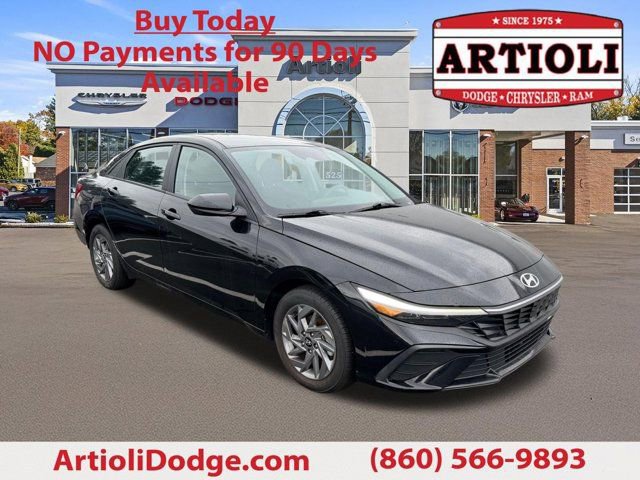Used 2024 Hyundai Elantra SEL FWD image 1
