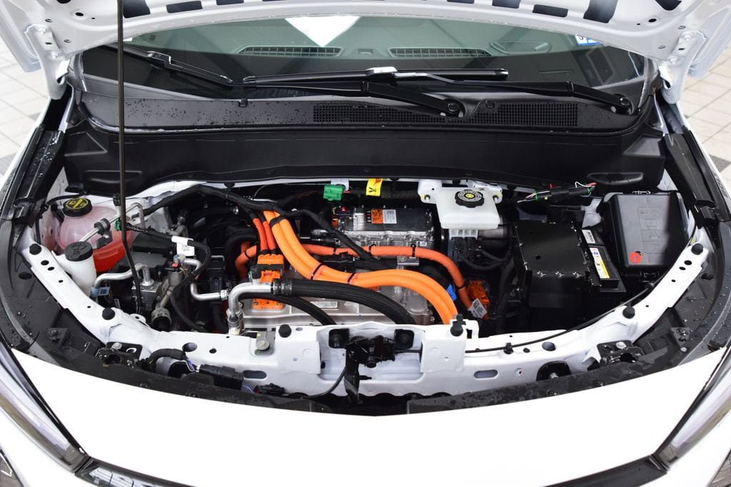 New 2027 Chevrolet Bolt LT FWD image 26