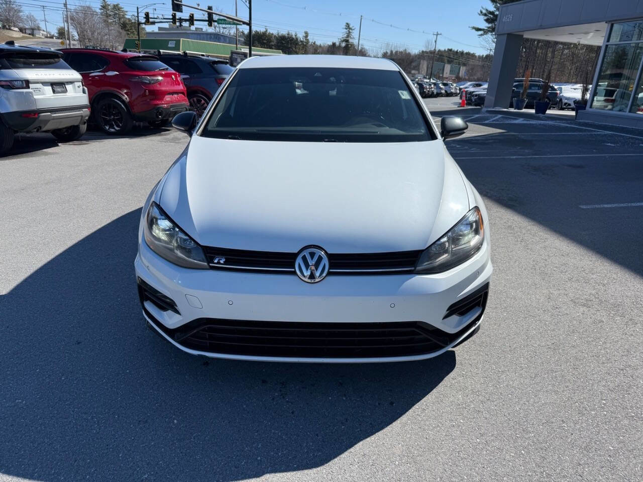 Used 2019 Volkswagen Golf R 4-Door image 3