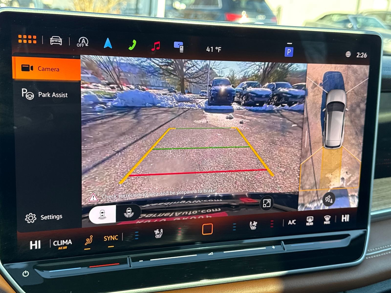 Certified 2025 Volkswagen Tiguan SEL R-Line image 21