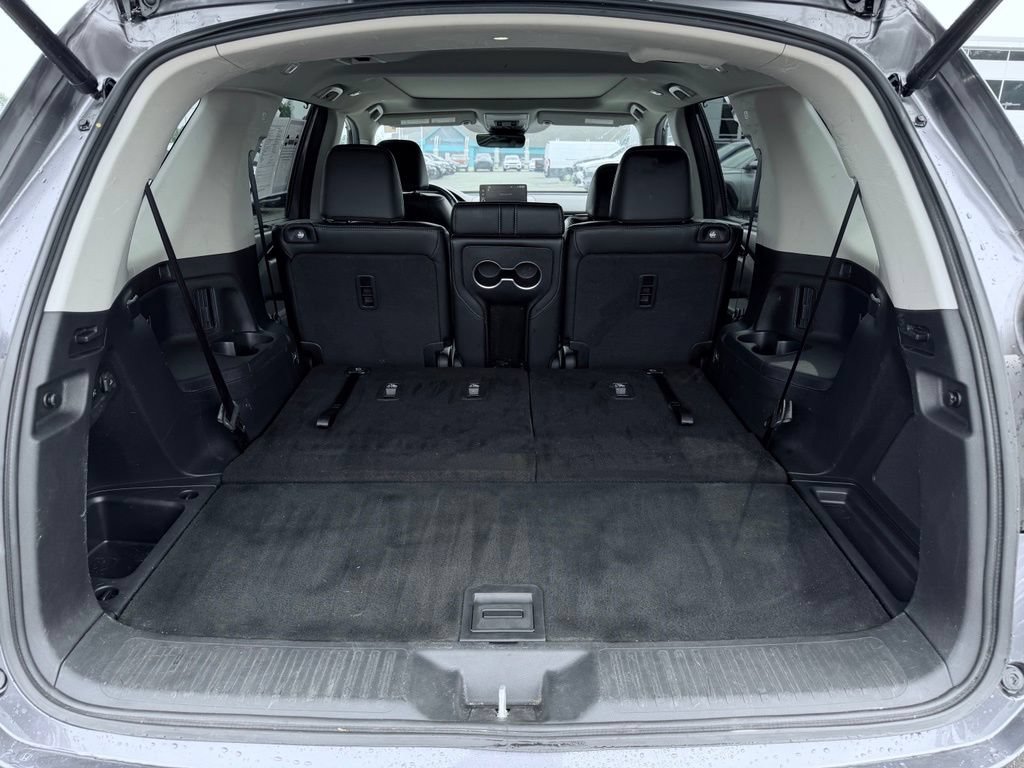 Used 2025 Honda Pilot Touring image 12
