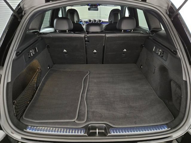 Used 2025 Mercedes-Benz GLC 300 image 19
