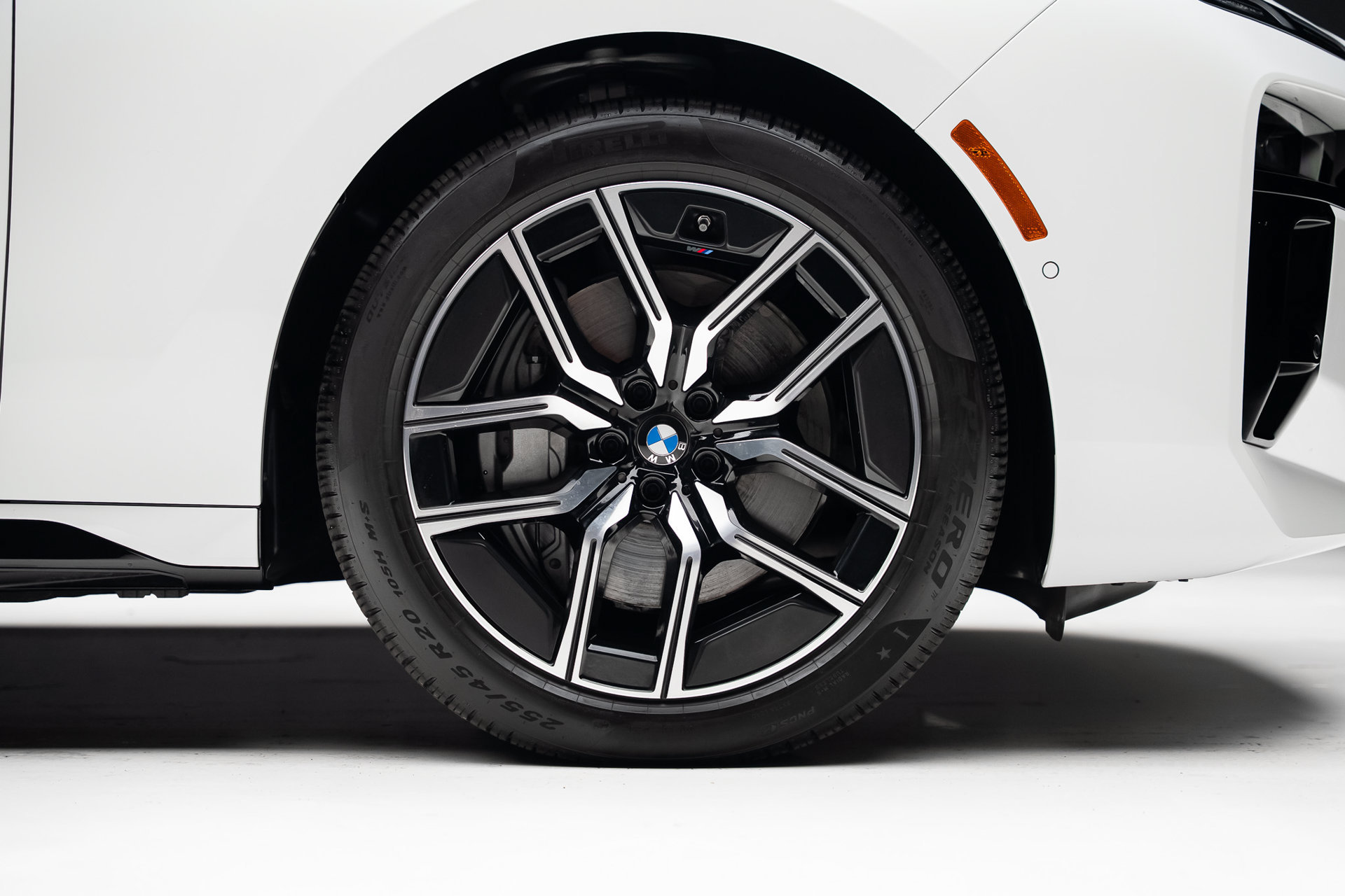 Used 2026 BMW 740i RWD image 37