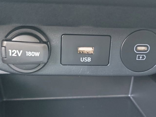 Certified 2025 Hyundai Elantra SE image 14