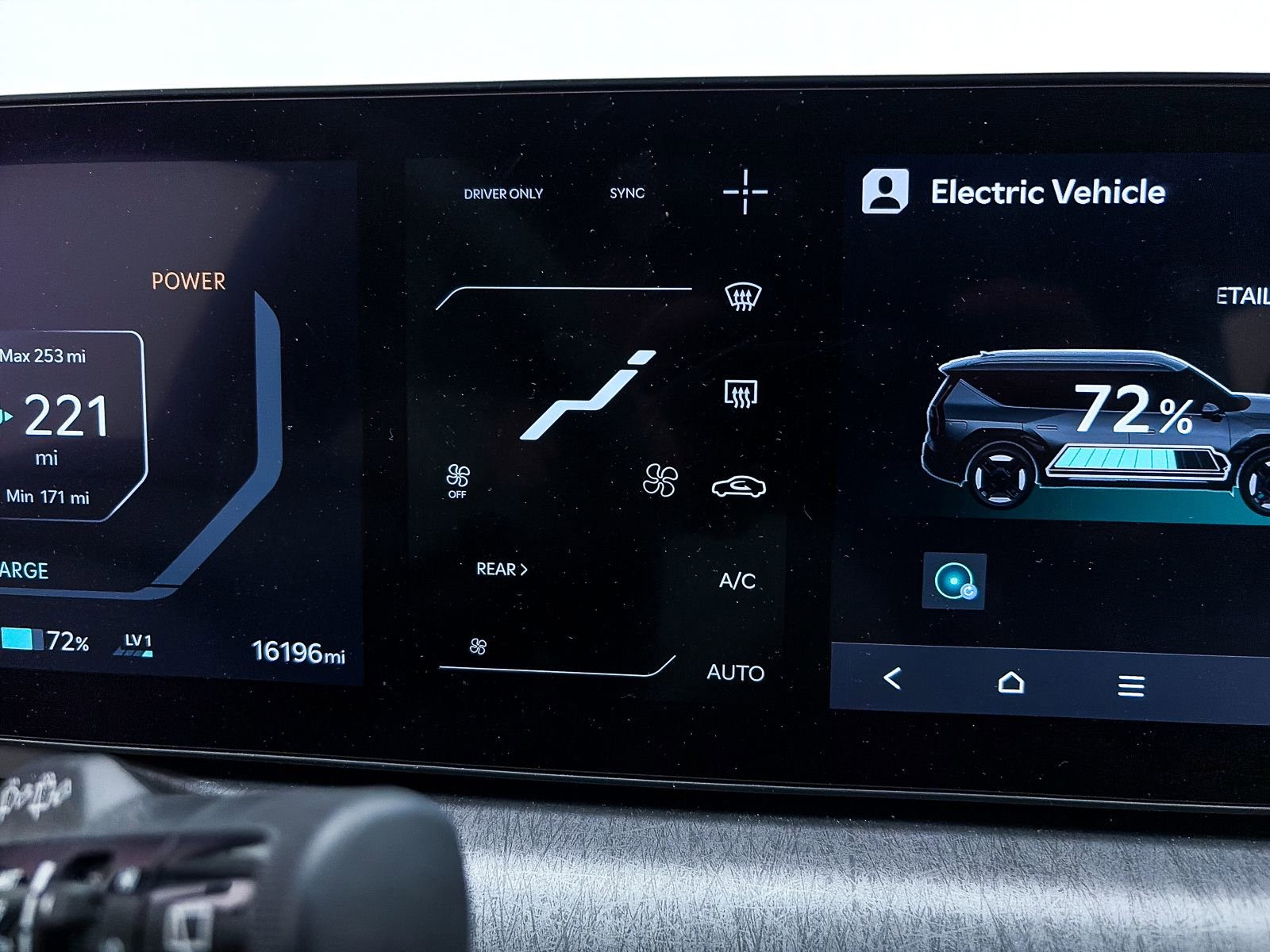 Used 2024 Kia EV9 Wind image 41