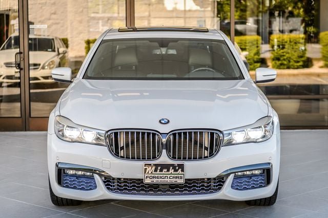 Used 2017 BMW 740i RWD image 5