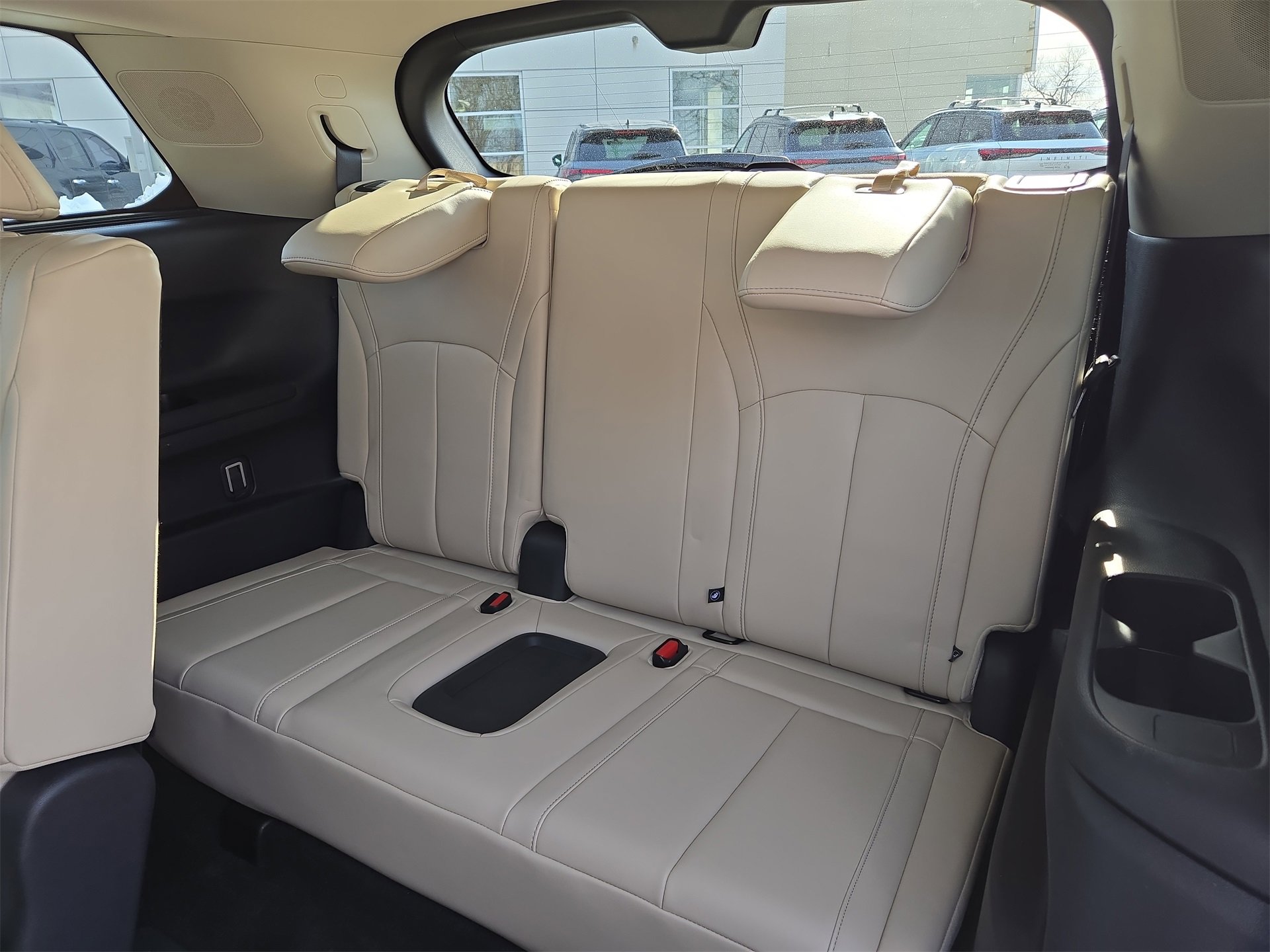 Used 2024 INFINITI QX60 Luxe w/ Vision Package image 41